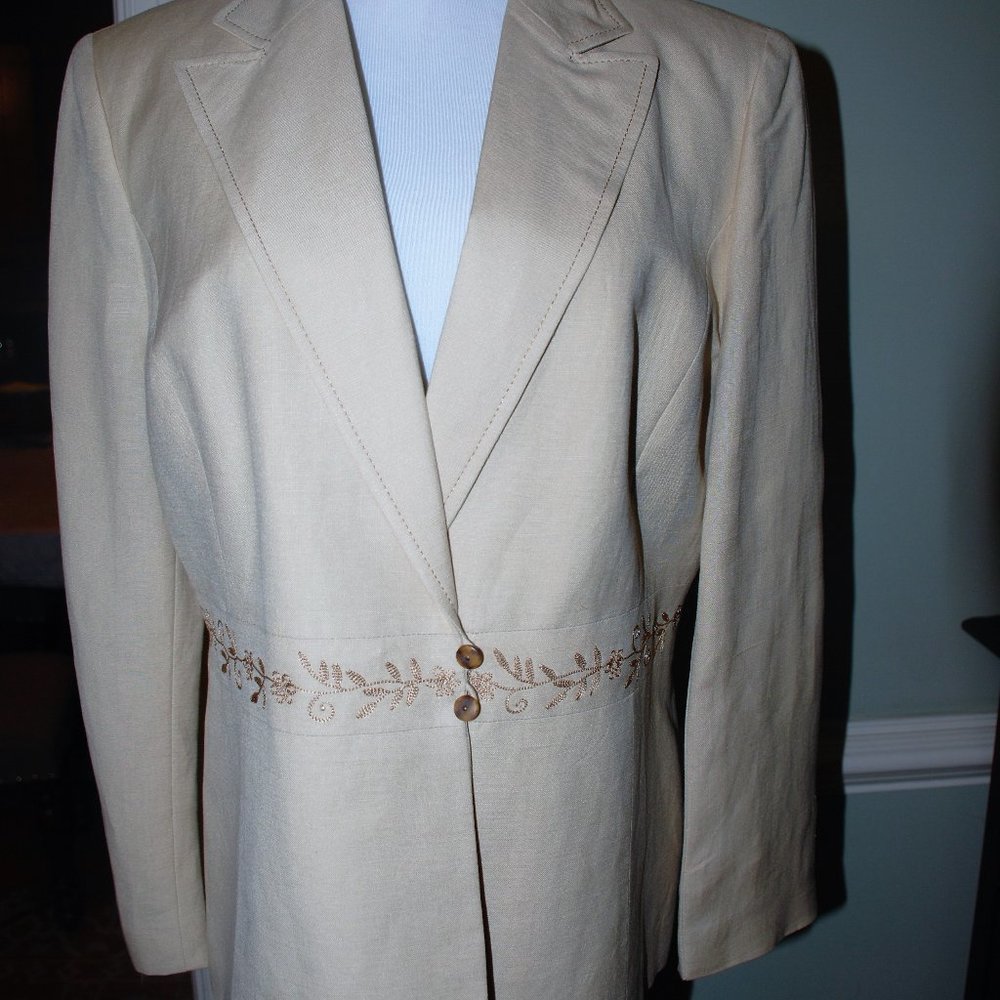 New Kasper Linen Embroidered Suit